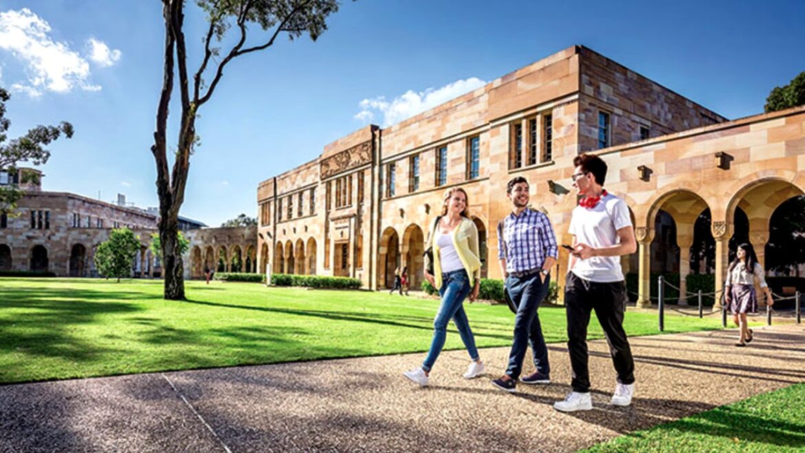 Destination Australia Scholarship
