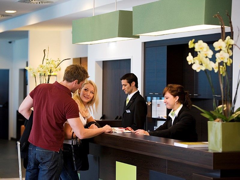 Duty Manager Needed at Awaroa Lodge, New Zealand